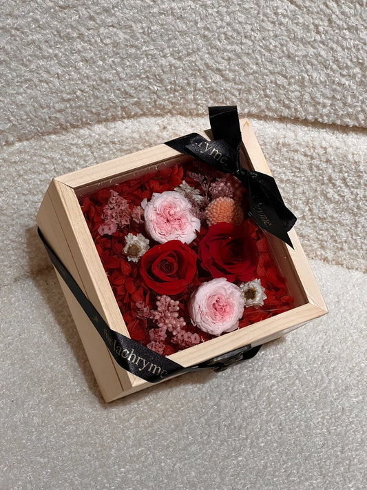 Mariè | Blooms in Box | Small