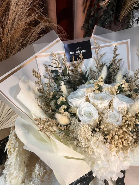 Kathy | Preserved Blooms | Deluxe