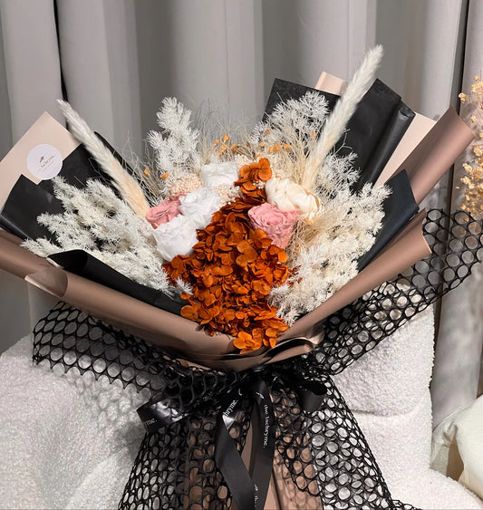 Hera | Preserved Blooms | Deluxe