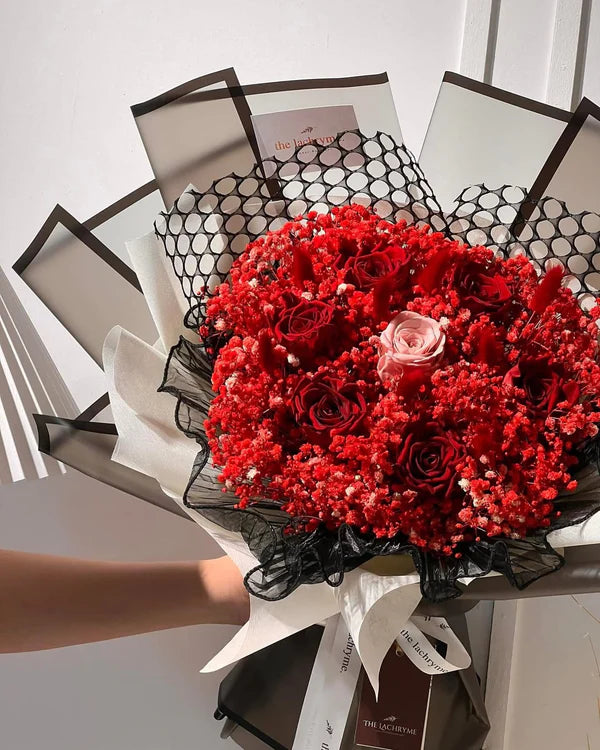 Romeo | Preserved Blooms | Deluxe