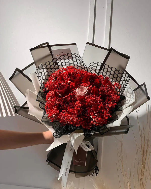 Romeo | Preserved Blooms | Deluxe