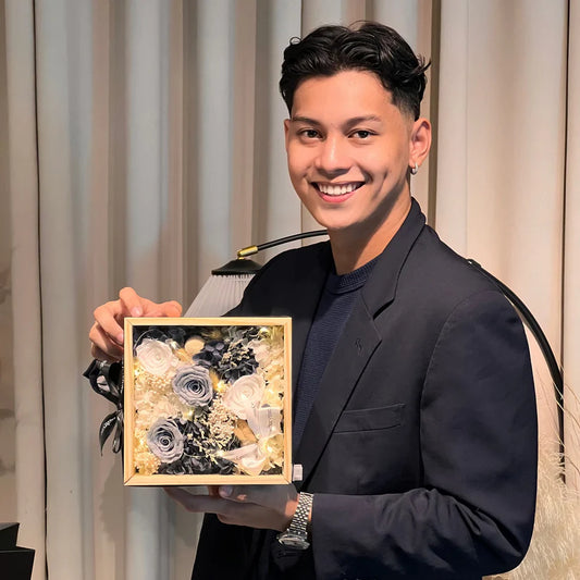 Canus | Boxed Blooms | Grande