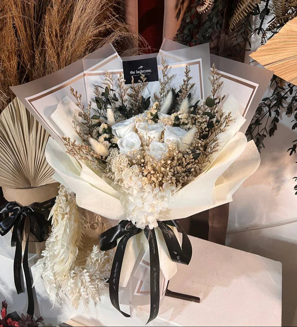 Kathy | Preserved Blooms | Deluxe